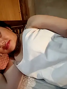 Snapshot of Sinhlinh2020 chatting on 27, 10, 2025 Sinhlinh2020 online show from 27, 10, 2025