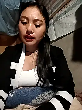 Snapshot of Sinhlinh2020 chatting on 1, 11, 2025 Sinhlinh2020 online show from 1, 11, 2025