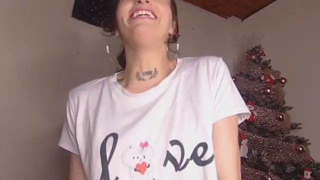 Scarlett crastrawberry online show from 7, 1, 2026