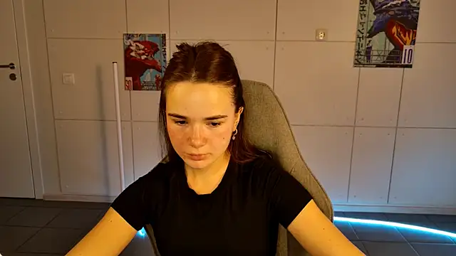 May Bloom online show from 21, 10, 2025