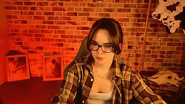 May Bloom online show from 26, 2, 2026