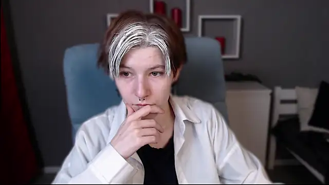 Snapshot of guitarandangell chatting on 17, 11, 2025 guitarandangell online show from 17, 11, 2025