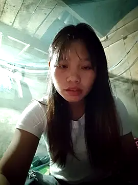 Snapshot of linh-miu99 chatting on 5, 11, 2025 linh-miu99 online show from 5, 11, 2025