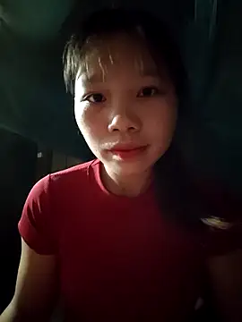 Snapshot of linh-miu99 chatting on 8, 11, 2025 linh-miu99 online show from 8, 11, 2025