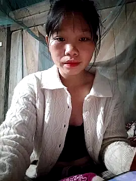 Snapshot of linh-miu99 chatting on 26, 11, 2025 linh-miu99 online show from 26, 11, 2025