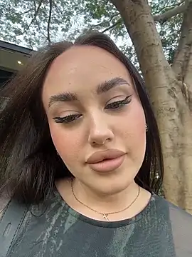 KiraSunshine online show from 1, 2, 2026