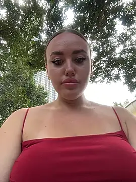 KiraSunshine online show from 8, 3, 2026