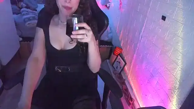 MartesBratty online show from 24, 3, 2026