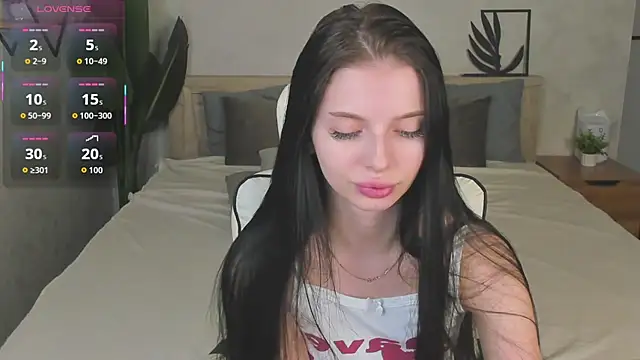 Eva Mayers online show from 28, 11, 2025