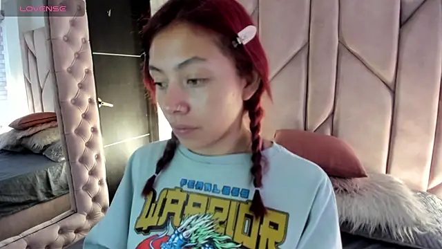 melanie roux   online show from 17, 11, 2025