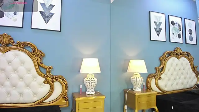 MiaCassel online show from 17, 11, 2025