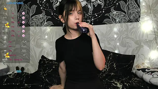 Snapshot of ruby_dallos chatting on 23, 11, 2025 ruby dallos online show from 23, 11, 2025