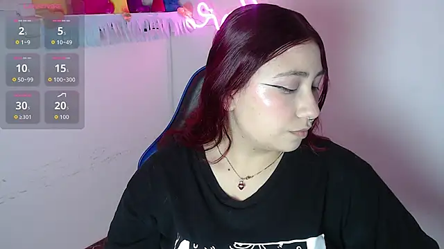 littlee red online show from 28, 11, 2025