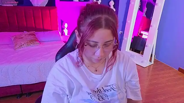 littlee red online show from 10, 3, 2026