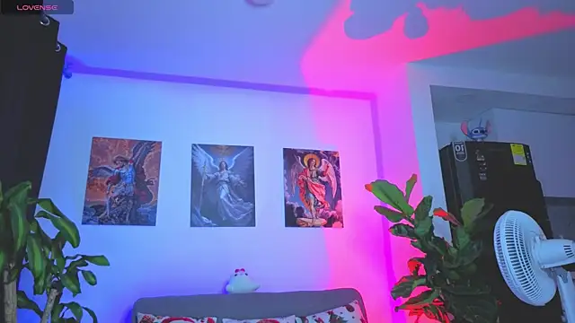 SophiaBerryy online show from 4, 12, 2025