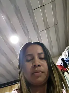 Snapshot of Keren_1-6 chatting on 8, 11, 2025 Keren 1-6 online show from 8, 11, 2025