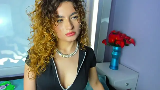 EmiliRouse  online show from 26, 11, 2025