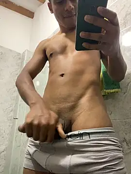 Snapshot of liam_Brooks9 chatting on 1, 12, 2025 liam Brooks9 online show from 1, 12, 2025