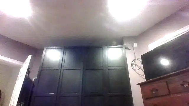Snapshot of burby79 chatting on 5, 7, 2026 burby79 online show from 5, 7, 2026