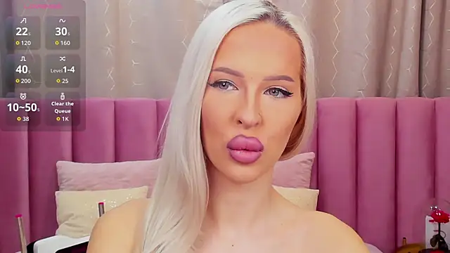 Snapshot of KailaCrystall chatting on 20, 11, 2025 KailaCrystall online show from 20, 11, 2025