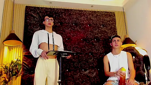 the fenix boy online show from 26, 10, 2025