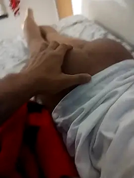 Casal em chamas online show from 30, 10, 2025