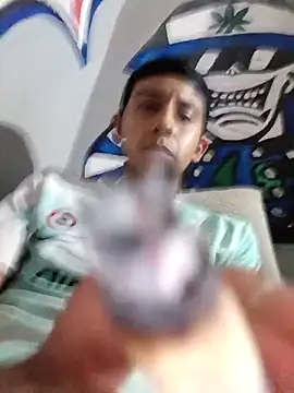 Snapshot of Pedropuente200 chatting on 23, 12, 2025 Pedropuente200 online show from 23, 12, 2025