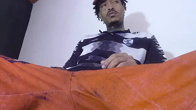 Anaconda larga online show from 2, 4, 2026