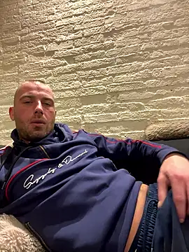 Rotteei1 online show from 11, 1, 2026