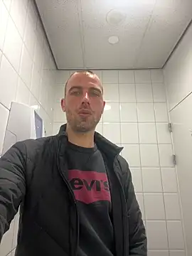 Rotteei1 online show from 17, 4, 2026