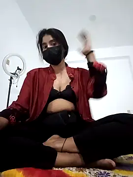 Hot Angle online show from 25, 2, 2026