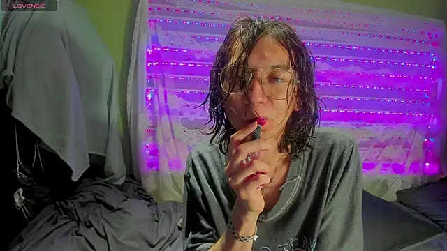 najimi uwu online show from 9, 11, 2025