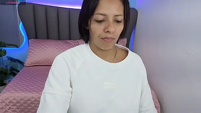 Snapshot of Aria_Russo chatting on 14, 11, 2025 Aria Russo online show from 14, 11, 2025