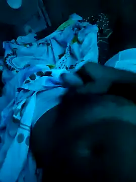 Snapshot of papi420dj chatting on 2, 12, 2025 papi420dj online show from 2, 12, 2025