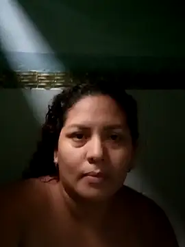 Snapshot of chikis12_ chatting on 1, 12, 2025 chikis12 online show from 1, 12, 2025