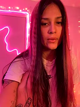 Snapshot of Mia_Miaww chatting on 20, 10, 2025 Mia Miaww online show from 20, 10, 2025
