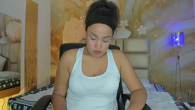 Snapshot of NahomiWalker_ chatting on 1, 12, 2025 NahomiWalker online show from 1, 12, 2025