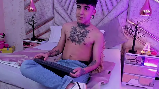 SantiOlsen online show from 3, 12, 2025