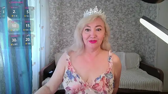 Snapshot of LadyKriss chatting on 9, 7, 2026 LadyKriss online show from 9, 7, 2026