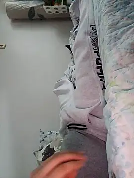 Axe-man 44 online show from 15, 2, 2026