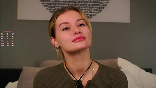 Snapshot of buvei chatting on 2, 12, 2025 buvei online show from 2, 12, 2025