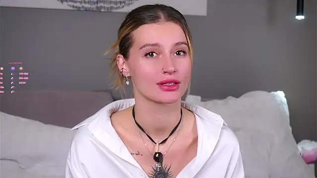 Snapshot of buvei chatting on 5, 12, 2025 buvei online show from 5, 12, 2025