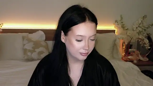 Felicia Herceg online show from 24, 10, 2025