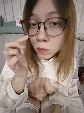 PeachyMaolin online show from 18, 4, 2026