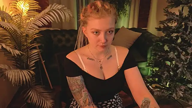 Kiki shay online show from 4, 12, 2025