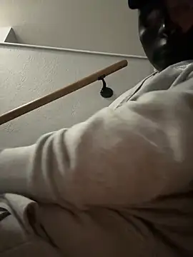 Kneetoe2025 online show from 21, 11, 2025