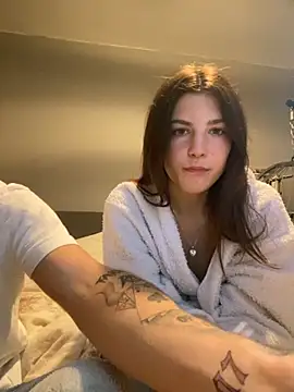 Brunnettebabe007 online show from 4, 11, 2025