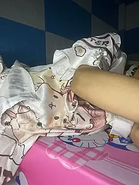 Candy 111 online show from 24, 10, 2025