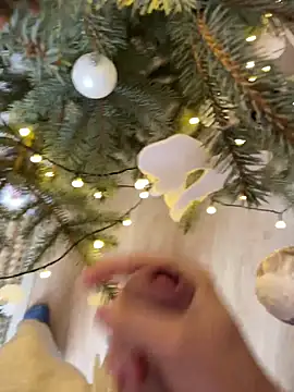 Snapshot of iCum_uCum chatting on 16, 12, 2025 iCum uCum online show from 16, 12, 2025