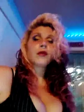 Snapshot of dollfacegang chatting on 14, 11, 2025 dollfacegang online show from 14, 11, 2025